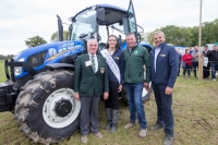 Rose of Tralee Jennifer Byrne, Offaly with PJ Lynam, Declan Buttle and Billy Shaw