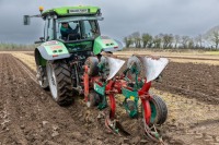 Brian Ireland ploughing at the Laois Ploughing match on the lands of the Duggan family in Durrow.
Photo: Alf Harvey.