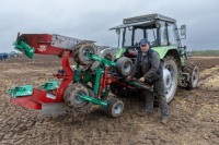 Daniel Dwyer ploughing at the Laois Ploughing match on the lands of the Duggan family in Durrow.
Photo: Alf Harvey.