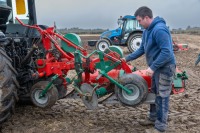 Sean Tracey ploughing at the Laois Ploughing match on the lands of the Duggan family in Durrow.
Photo: Alf Harvey.