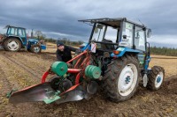 Padraig Brandon from Ballylinan ploughing in the senior class at the South Laois Ploughing match on the lands of the Duggan family in Durrow.
Photo: Alf Harvey.