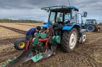 Pat Brandon from Ballylinan ploughing senior at the South Laois Ploughing match on the lands of the Duggan family in Durrow.
Photo: Alf Harvey.