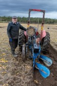 Tom Pender from Ballylinan ploughing in the Classic 2 Furrow at the South Laois Ploughing match on the lands of the Duggan family in Durrow.
Photo: Alf Harvey.