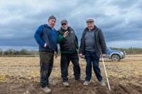 Karl Davis from Ballylinan ploughing in the Senior Reversible gets some advice from NPA director Patsty Condron and coach Tommy Connor at the South Laois Ploughing match on the lands of the Duggan family in Durrow.
Photo: Alf Harvey.