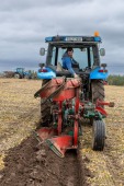 Thomas Cushen from Portlaoise ploughing at the South Laois Ploughing match on the lands of the Duggan family in Durrow.
Photo: Alf Harvey.