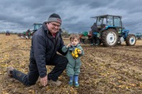 Tony and Conor Dunne at the South Laois Ploughing match on the lands of the Duggan family in Durrow.
Photo: Alf Harvey.